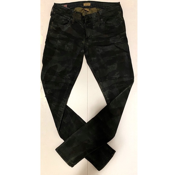 Women’s True Religion Casey Dark Camo SIZE 25 - Picture 1 of 6